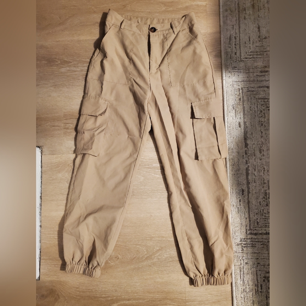 SHEIN Women's Beige Cargo Pants